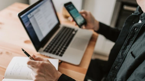 recomendaciones-para-usar-whatsapp-manera-responsable-ennavidad-año-nuevo-portada