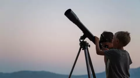 cielo nocturno de febrero