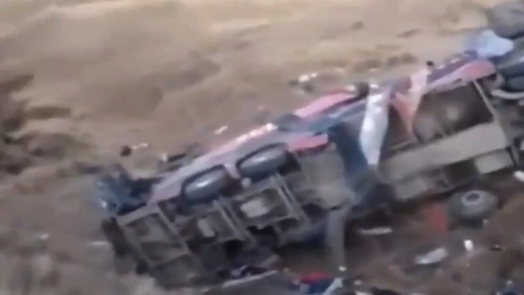autobús vuelca perú muertos
