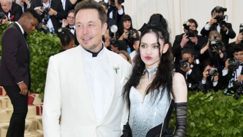 Grimes demanda a Elon Musk por la custodia de sus tres hijos