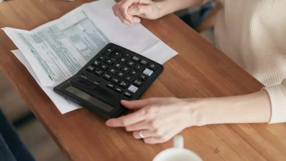 SAT informa cómo detectar una Factura falsa en línea