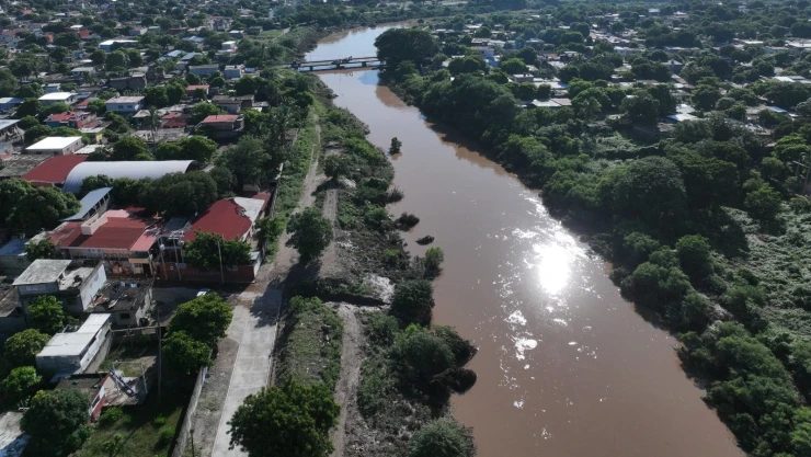 desbordamiento-río-los-perros-en-juchitán-oaxaca-centro-salud