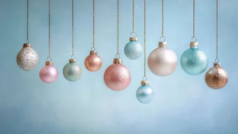 Adiós esferas de plástico: esta es la tendencia elegante, económica y ecológica que se impone en la Navidad del 2025