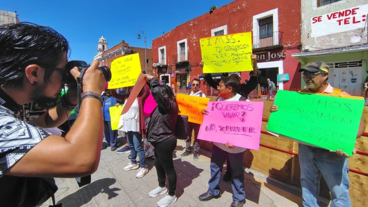 ¡De-2-mil-200_-solo-llegaron-285_-Pacientes-claman-por-medicamentos-ante-desabasto-en-IMSS-Puebla_-_.webp
