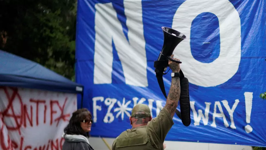 protesta-staten-island-ny-migrantes.jpg