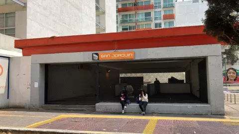 Metro CDMX, estación San Joaquín