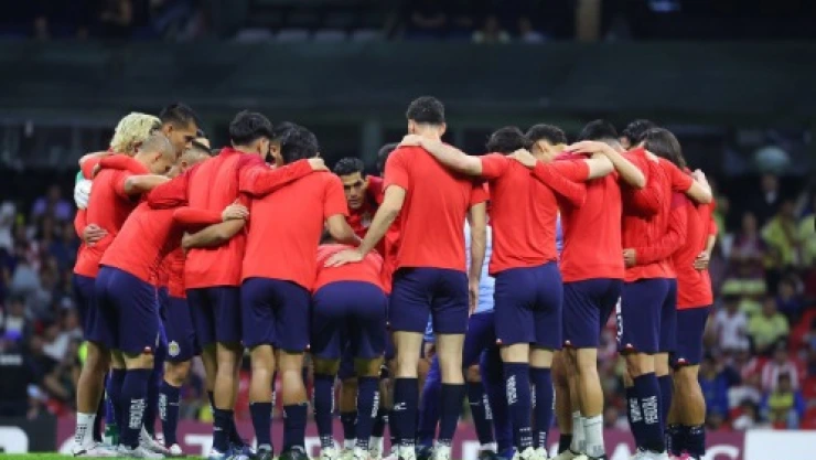 Excanterano de Chivas vende zapatos tras falta de oportunidad en la Liga BBVA MX