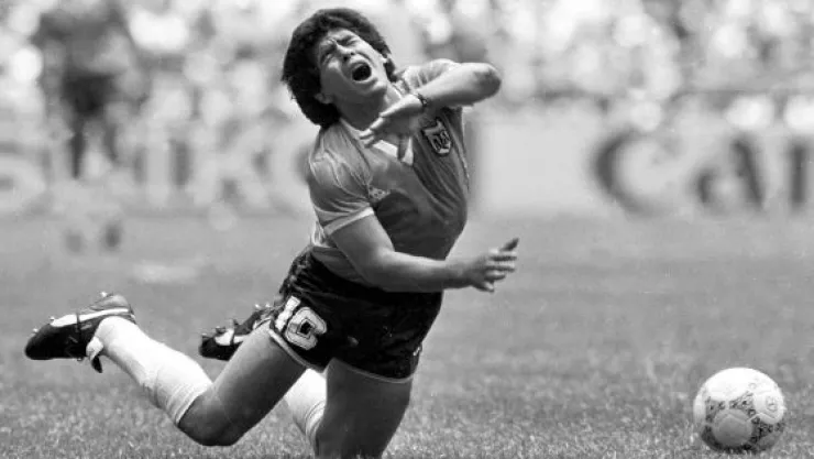 maradona-camiseta-argentina-inglaterra-mundial-mexico-1986.jpg