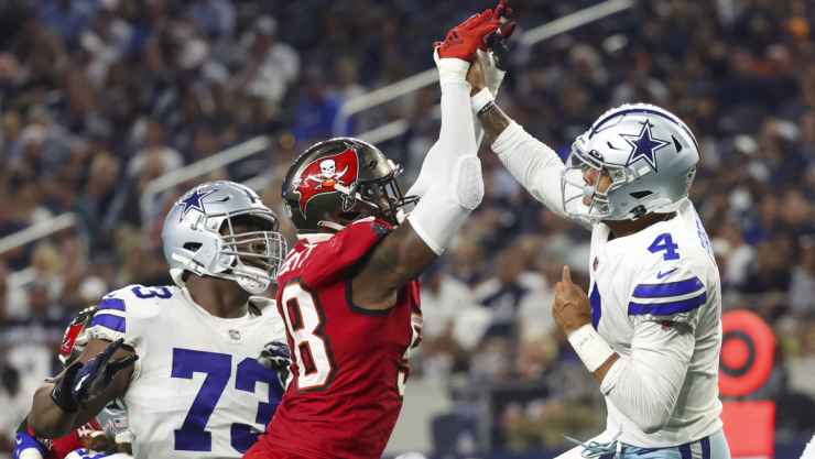 Dak Prescott ante Tampa Bay Buccaneers
