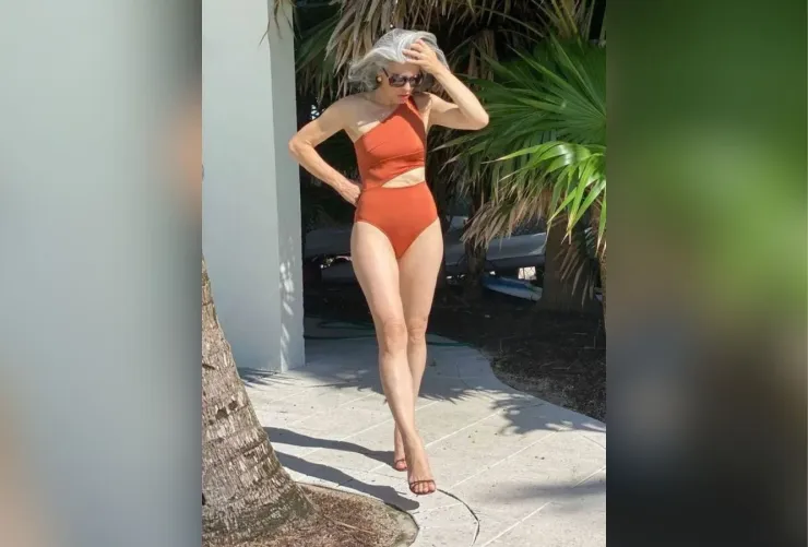 Traje de baño monokini para mujeres de 50 años