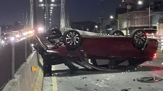 Volcadura en bulevar Valsequillo de Puebla