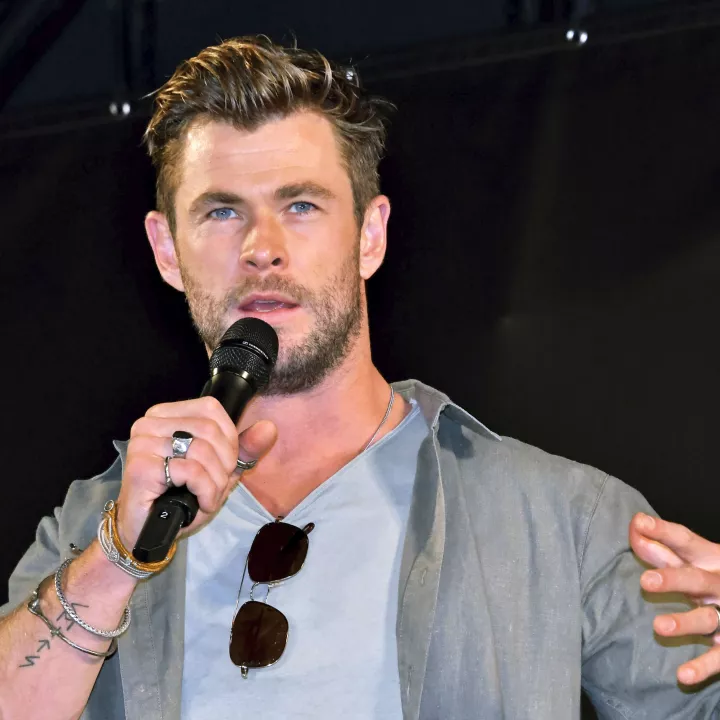 chris-hemsworth-dona-australia.jpg