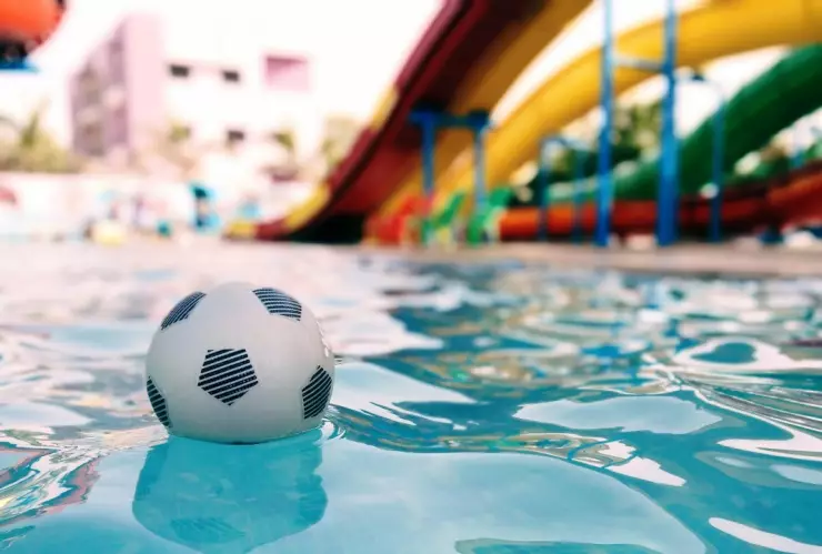 La niña de 7 años falleció por asfixia en una alberca en Sonora.