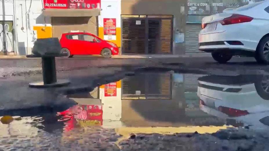 Baches en colon y niños heroes Guadalajara.jpg
