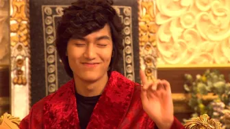 En uno de sus momentos más cómicos pero también más reveladores, Gu Jun Pyo suelta la frase “al que madruga, Dios le da más dinero”, como si el universo conspirara a favor de los ricos y poderosos.