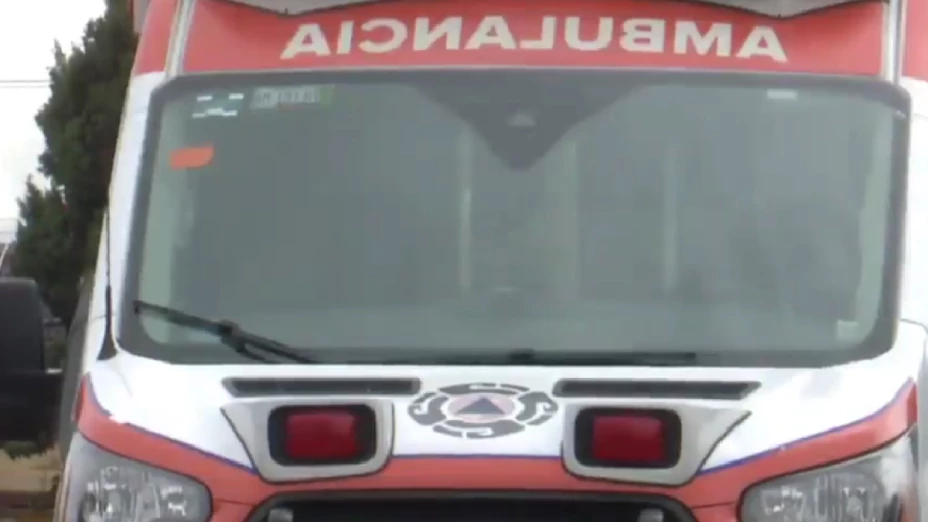 Ambulancia atiende emergencia 