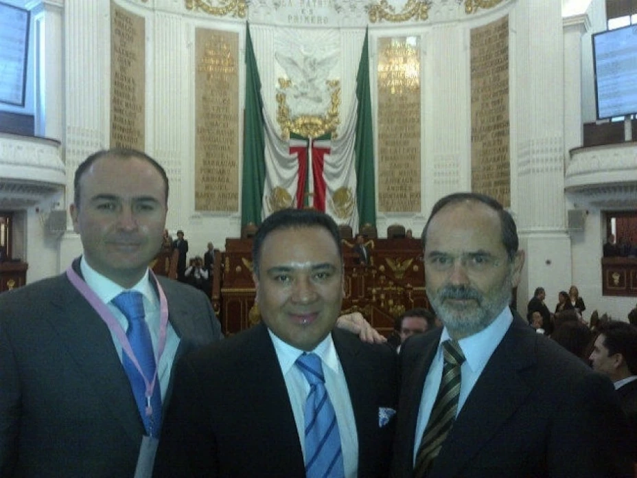 Ulises Ramírez (centro) con Gustavo Madero y Luis Alberto Villarreal García