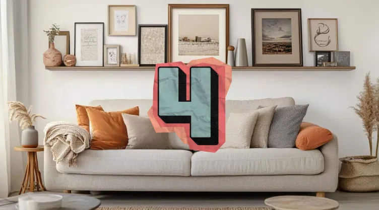 4 ideas de repisas flotantes sobre el sofá para organizar adornos y hacer que tu sala se vea más amplia al instante