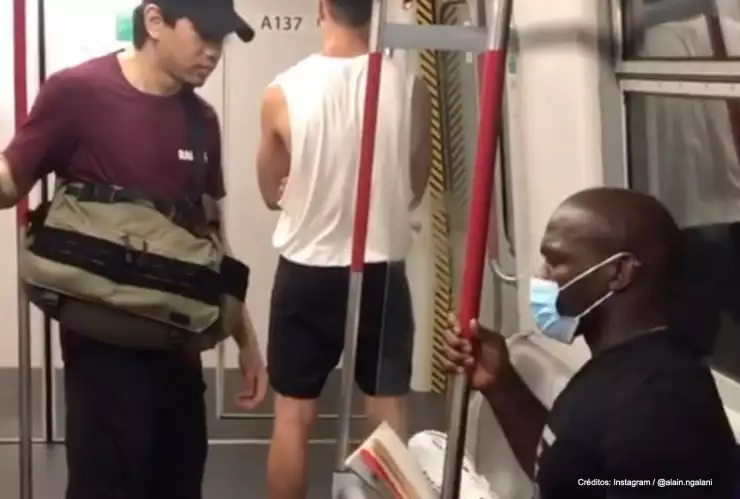 luchador abre piernas cubrebocas covid-19.jpg