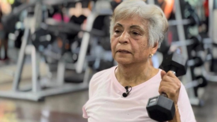 dia internacional mujer triatleta 73 anos edad