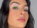11. También es fanática del maquillaje y los delineados gráficos. Incluso ha hecho tutoriales en sus redes.