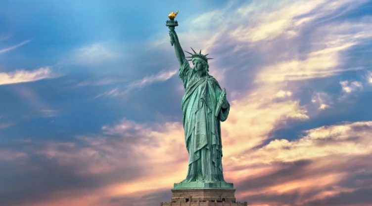 Por qué es verde la Estatua de la Libertad