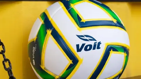Presentan nuevo balón de la Liga BBVA MX