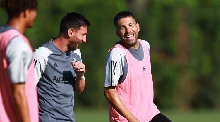 Jordi Alba y Lionel Messi entrenan con Inter Miami