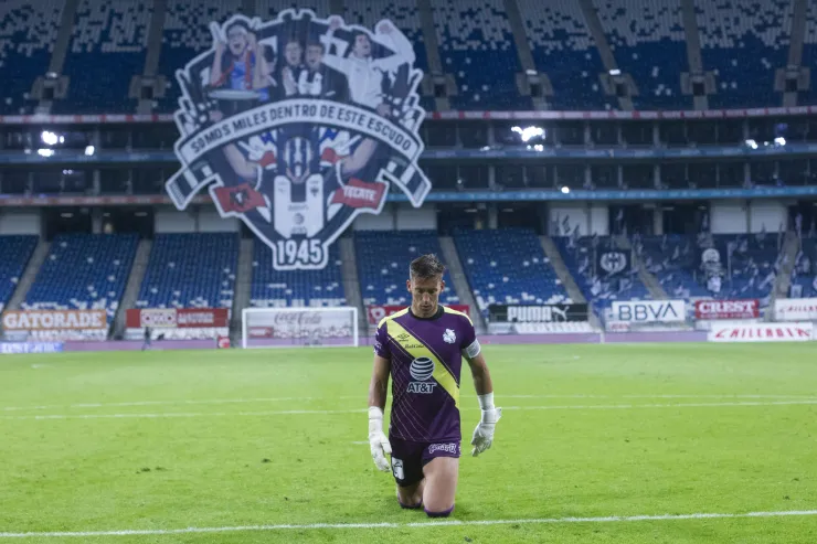 ¡De rodillas! Así fue la celebración de Nicolás Vikonis tras conseguir el pase a la Liguilla