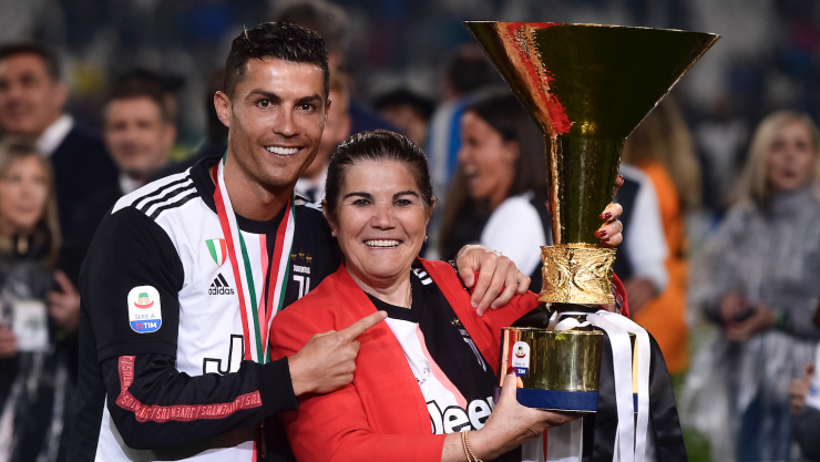 Maria Dolores dos Santos Viveiros da Aveiro y Cristiano Ronaldo