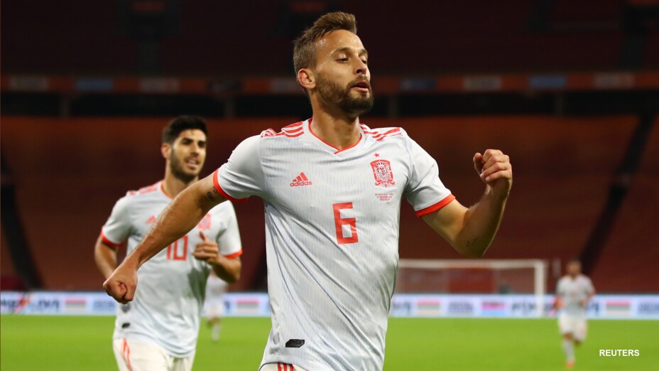 Sergio Canales anota con España
