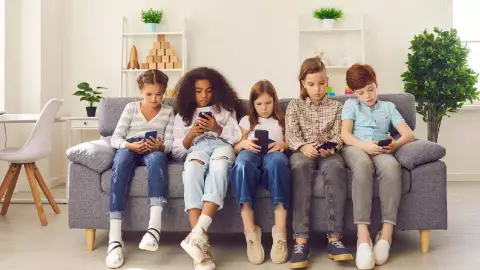 ¿Debería Guerrero seguir el ejemplo de Australia y prohibir las redes sociales para menores de 16 años_.jpg