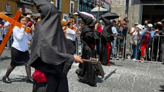 Así se ha vivido la Procesión de Viernes Santo en Puebla