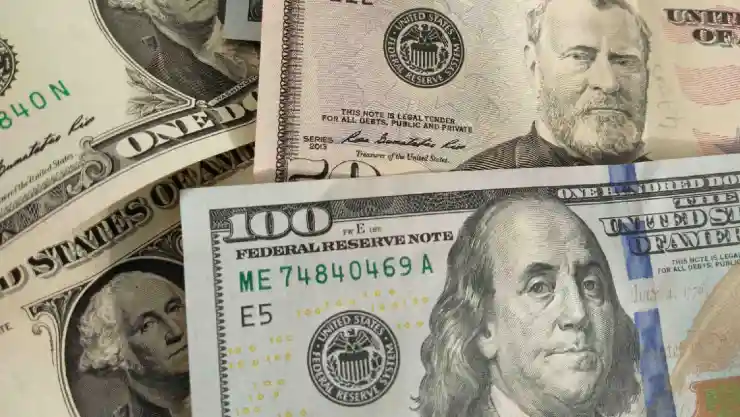 Precio del dólar hoy_ Así cerró la moneda estadounidense hoy, 14 de abril de 2025