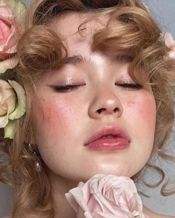 Un look fresco para la playa se consigue con maquillajes ligeros que aporten luminosidad