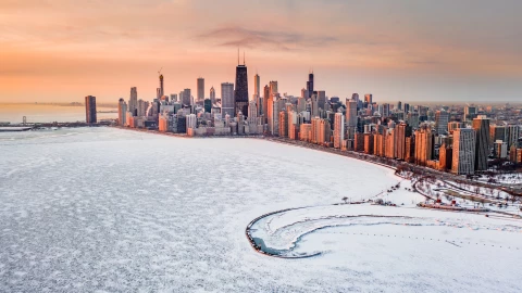 Paisaje de Chicago, Illinois, en invierno con nieve
