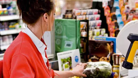 ¿De qué se trata la Ley Silla_ Iniciativa para proteger a los trabajadores por estar tanto tiempo de pie.jpg