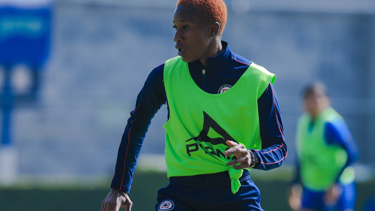 Deneisha Blackwood entrena con Cruz Azul (1).jpg