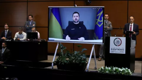 Zelenski da discurso en la Cámara de Diputados