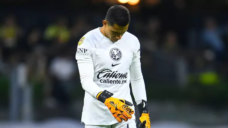 Luis Ángel Malagón tuvo un arranque difícil con América entre el Apertura y el Campeón de Campeones