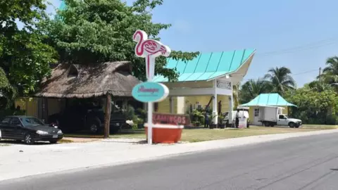 Privan de la vida a mujer en restaurante de Puerto Juárez; FGE investiga los hechos.jpg