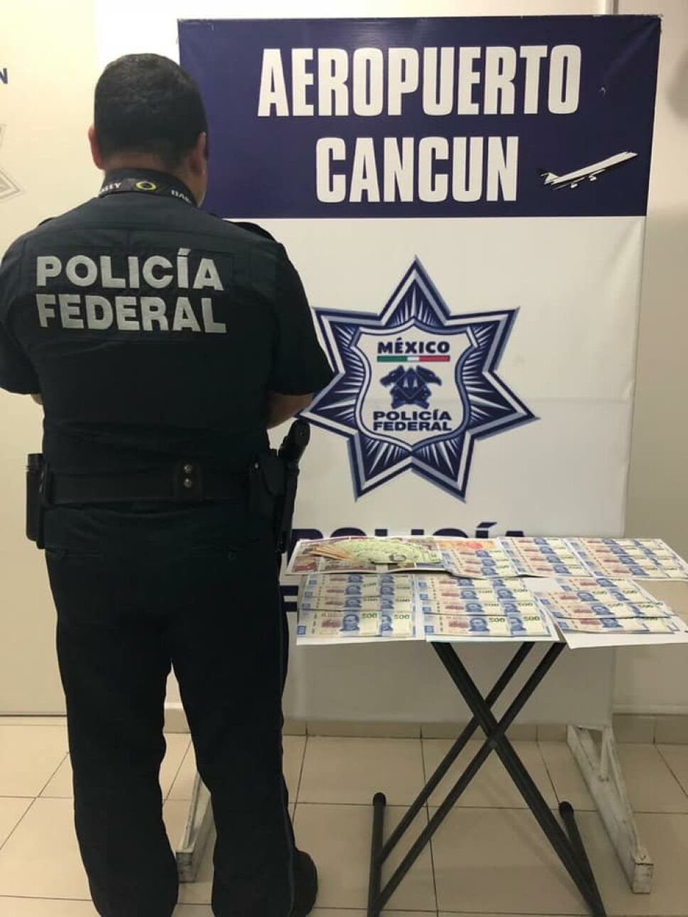 Billetes falsos en Cancún