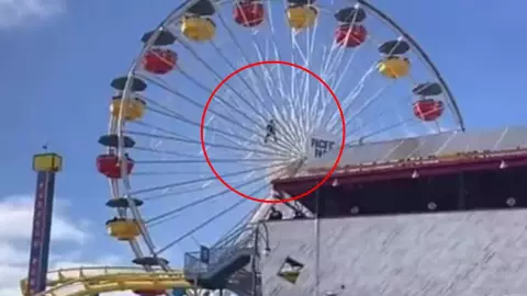VIDEO: Hombre sube a la rueda de la fortuna con bomba en Muelle de Santa Mónica