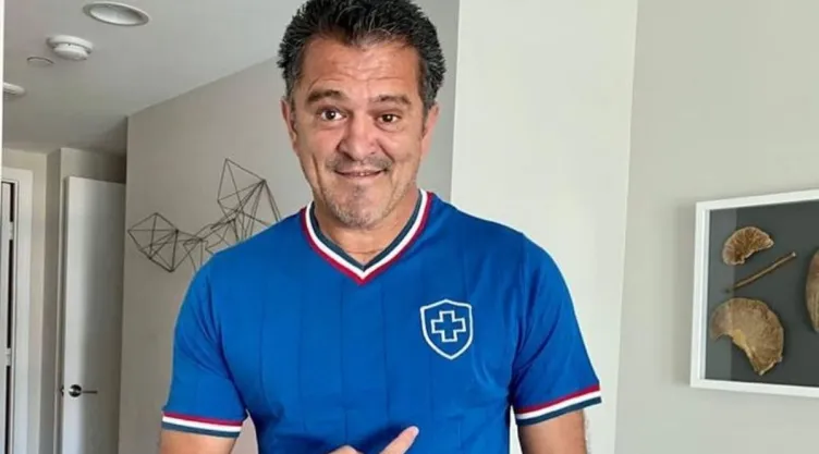 carlos-hermosillo-cruz-azul.jpg