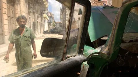 Crisis Cuba obliga a declarar “economía de Guerra”