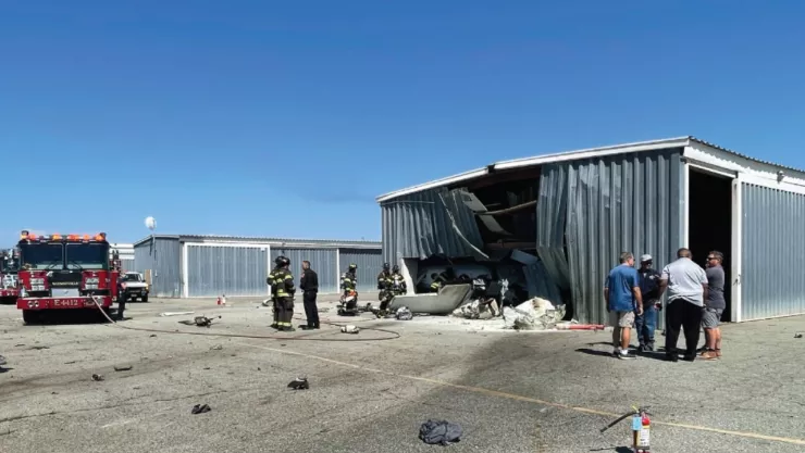 Choque de dos aviones en aeropuerto de California