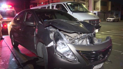 Choque de autos en Guadalajara, Jalisco.