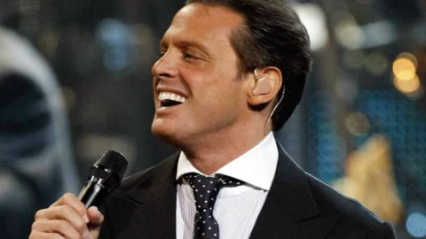 Luis Miguel durante un concierto/ Foto: Especial