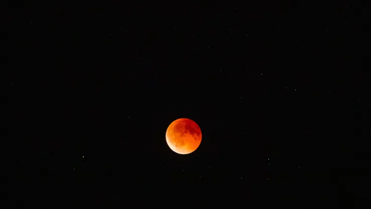 Eclipse lunar parcial de agosto 2026: ¿cuándo y cómo verlo desde México?
