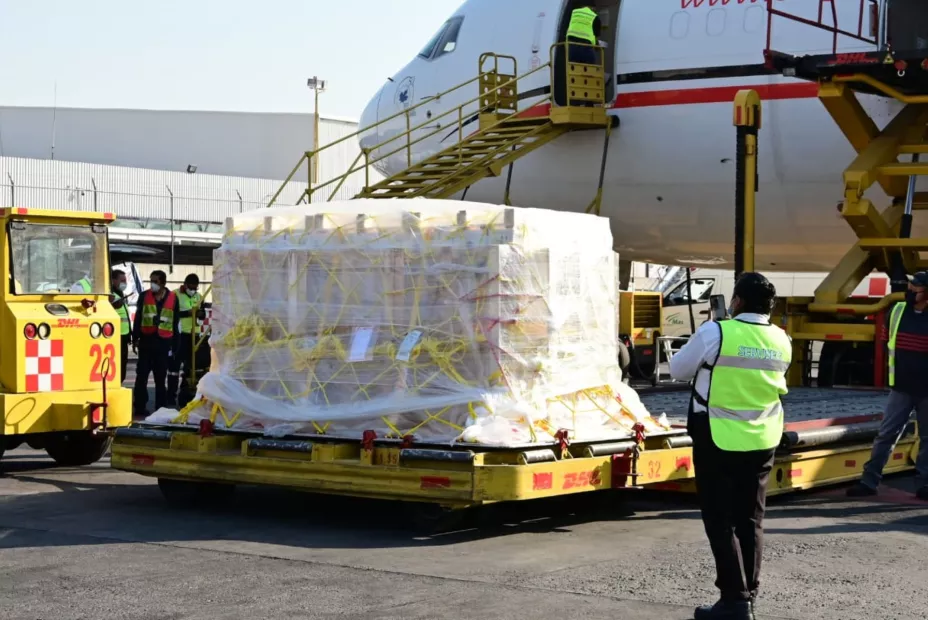 ARRIBO VACUNAS PFIZER 9ABRIL.jpeg